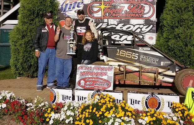 “Waelti claims Badger Midget Championshi...