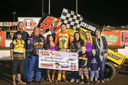 Dover Dominates Speedy Bill Memorial to Earn 100th Feature Win Since 2006