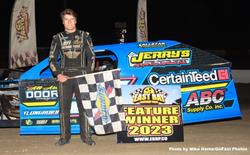Troutman takes UMP Modified opener at East Bay