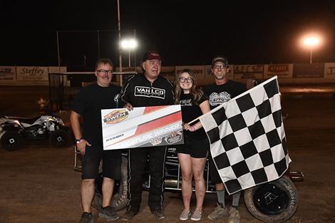 Shon Deskins Wins with POWRi SWEM Returns to Adobe Mountain