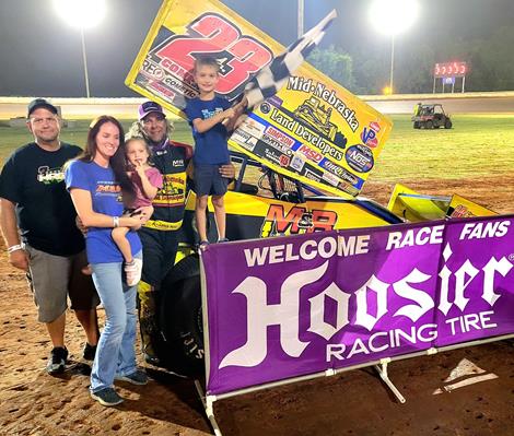 MOSS LEADS LATE FOR USCS XTREME SPEEDWAY