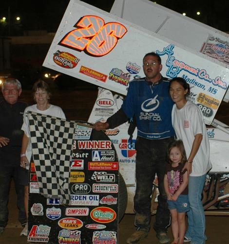 Marshall Skinner visits O'Reilly USCS victory lane at Clayhill Motorsports