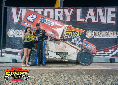 Caleb Saiz Claims Checkers with Jackson Compaction POWRi Vado 305 Sprints