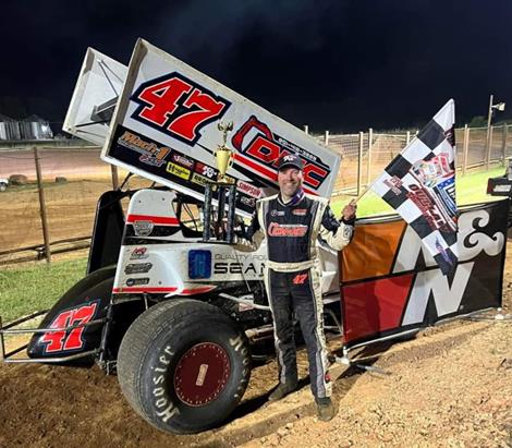 Dale Howard charges to fifth USCS win of 2022 in Thunderhill final.