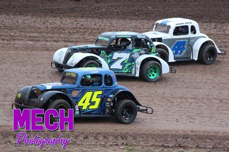 WLRDS Races to a Packed Outagamie Speedway