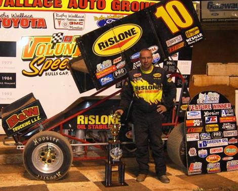 Gray races to O'Reilly USCS Outlaw Thunder win and new track record at Volunteer Speedway