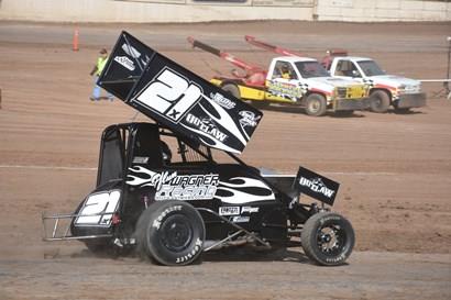 MICHNOWICZ DOMINATES WESTERN STATES LIGHTNING SPRINT CAR CHAMPIONSHIP