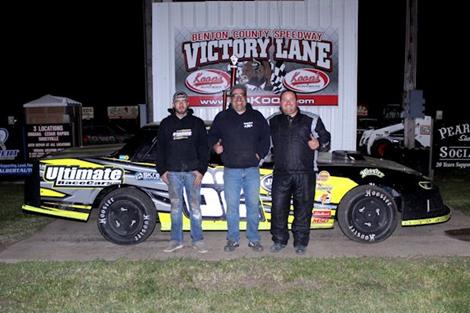 Steenbergen holds on for $1,000 IMCA Stock Car payday at Benton County Speedway