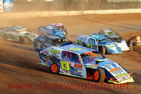 Roedl and Czarapata capture checkers at Outagamie Speedway