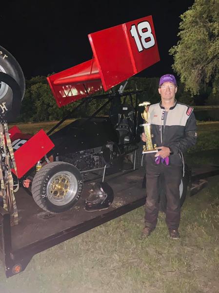 Stanley Kreisel Returns to Victory Lane with POWRi Midwest Lightning Sprints