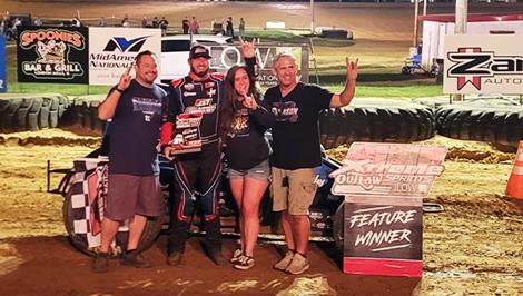 Jake Swanson Shines at Spoon River Speedway with POWRi WAR/Xtreme Sprints