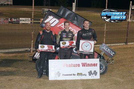 Alex Truscinski Wins POWRi Lightning Sprint Nationals Night One at Devils Lake Speedway