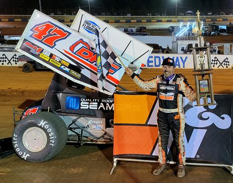 Dale Howard races to win in the 15th Annual USCS Randy Helton Memorial Race at Rome Speedway