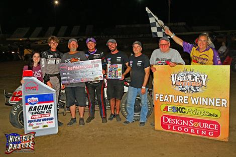 Wesley Smith Reigns as King of Kansas City in POWRi WAR Thriller at Valley Speedway