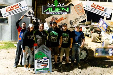 Charlie Graham Captures Alien Super Sprint Feature Victory