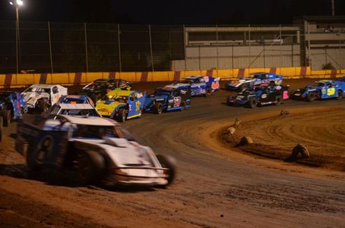 First Round Of IMCA Modified Madness This Saturday At Banks