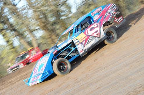 Superman Winebarger Hoping For Super Wild West Modified Shootout