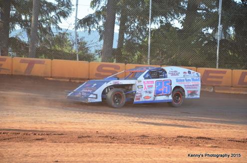 Craig Cassell Hopes To Rally His Season At Dancin Bare Topless Modified 100