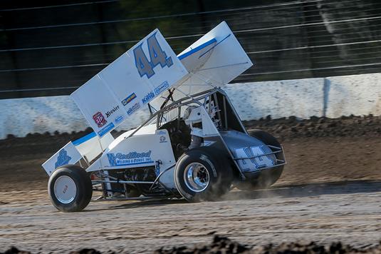 Wheatley Bruised After a Pair of Car-Destroying Crashes at Knoxville and Huset’s