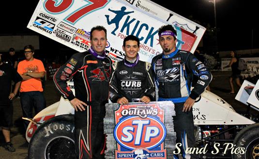 Kyle Larson Powers to World of Outlaws STP Sprint Car Win at Antioch