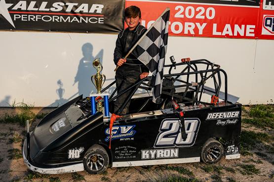 Dona Marcoullier Dominates at Tri-City Motor Speedway
