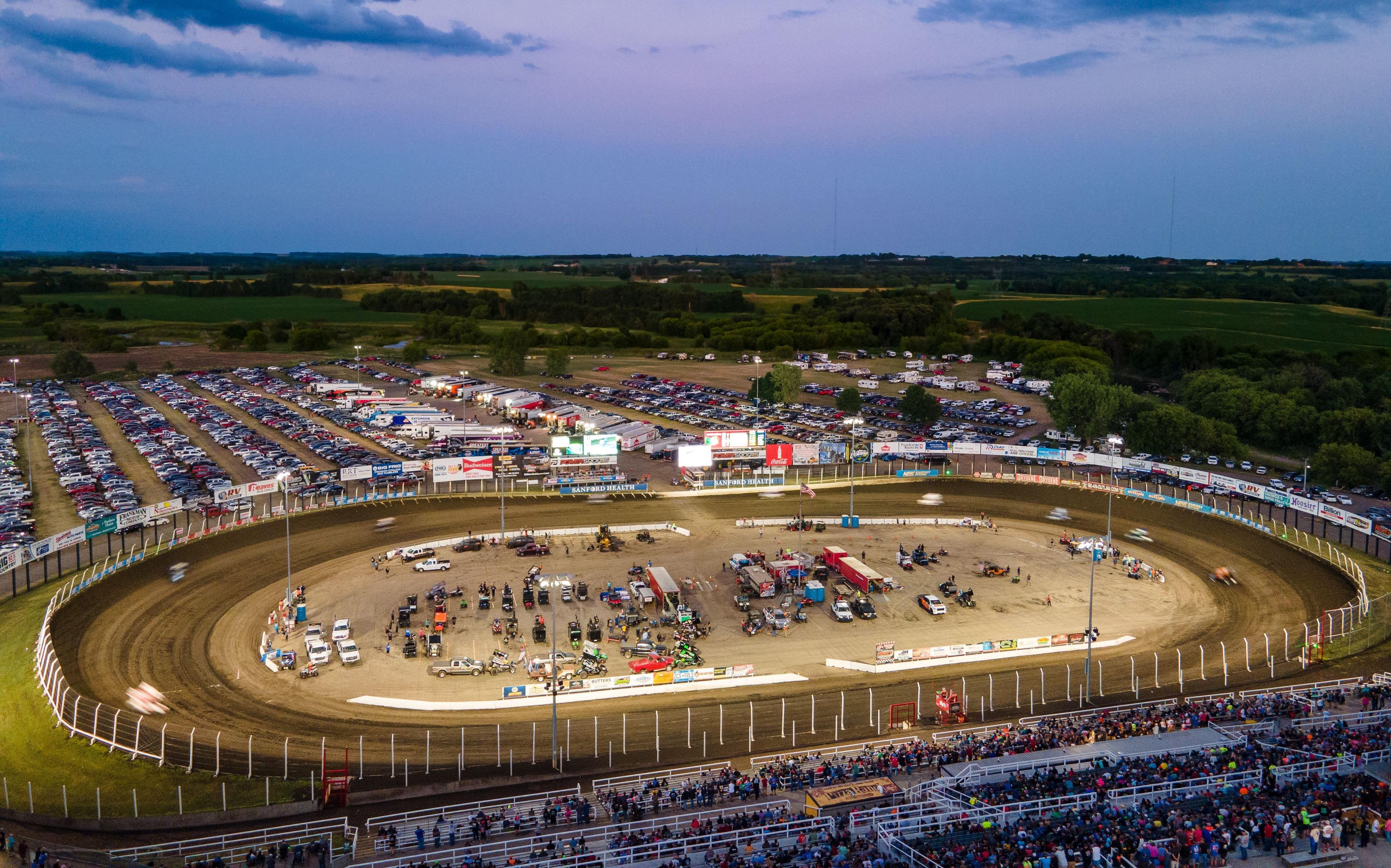 Huset’s Speedway Features $250,000-to-Win Huset’s...