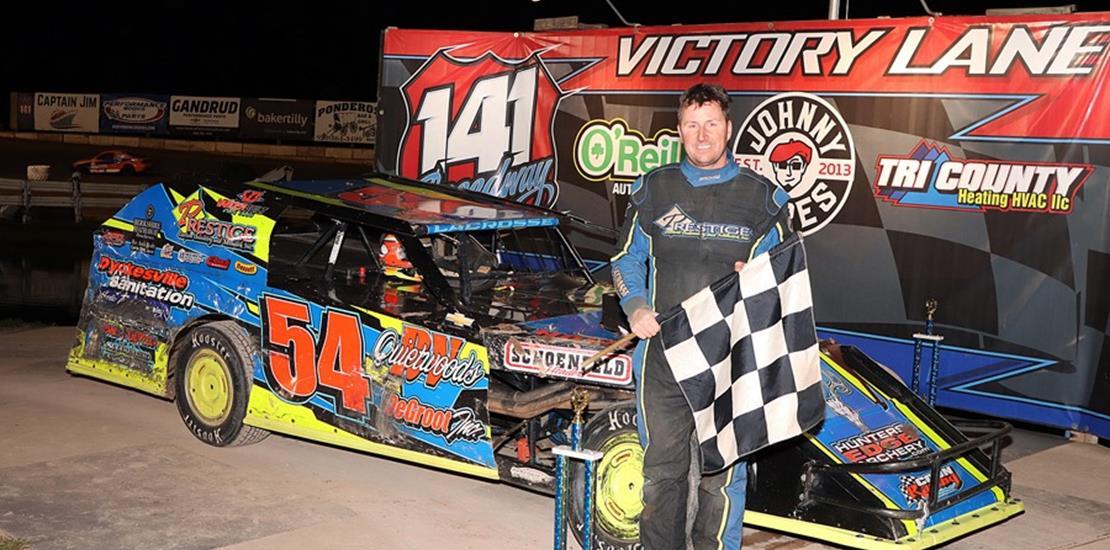 LaCrosse Lays Claim to IMCA Modified Feature at 14...