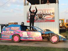Jeff Larson’s career-first IMCA Modified feature win at Benton County Speedway came Sunday night and paid $2,000, the biggest check of Frostbuster Week. (Photo by Jim Wittke)