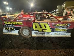 Justin Wells Wins Thriller with Revival Dirt Late