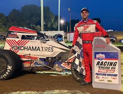 Clouser Sweeps POWRi WAR Weekend with Feature Win