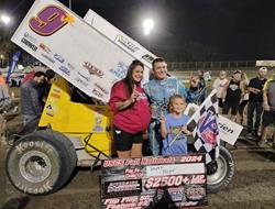 HAGAR CAPTURES USCS FLIP FLOP TWIN 25s AT WEST MEM