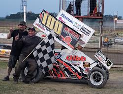 Jason Berg Earns First POWRi Minn-Kota Lightning S