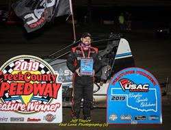 JOHNNY KENT READS THE RED DIRT TO VICTORY