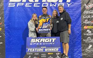 Starks Repeats Late-Race Heroi