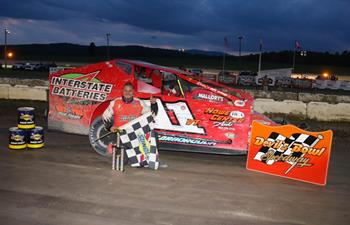 Joey Scarborough wins Firecracker 44 in front of packed house at the Bowl