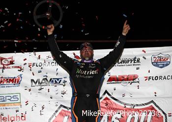 Davenport gets first Lucas Oil win of 2023 at