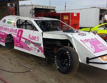 Ken Schrader Racing is pink for the month of October.