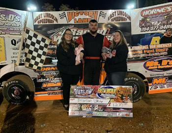 Brett White wrapped up the Crate Racin’ USA Late Model Sports Track Championship on Saturday night at Magnolia Motor Speedway in Columbus, Miss.