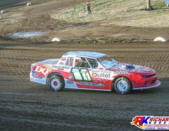 Tom in action at Marshalltown (Iowa) Speedway on April 13.