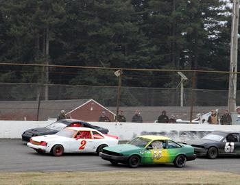 Three-wide action in the roadrunner division