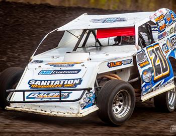 Rodney Sanders slides through the turn during the USMTS Spring Classic at Hamilton County Speedway. USMTS Photo)