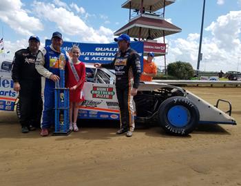 Ken Schrader won the Modified feature at DuQuoin on Monday, September 3