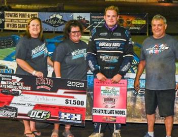 Blair Nothdurft added $1,500 Tri-State Late Model Series win at Wagner (S.D.) Speedway on Friday, August 11. (Jamie Borkowski image)