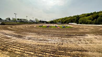 Back to the Bullring: Accord Speedway Hosts Barry Davis Tribute May 14