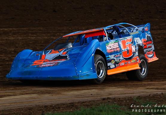 Nobbe Racing competes in the crate late model