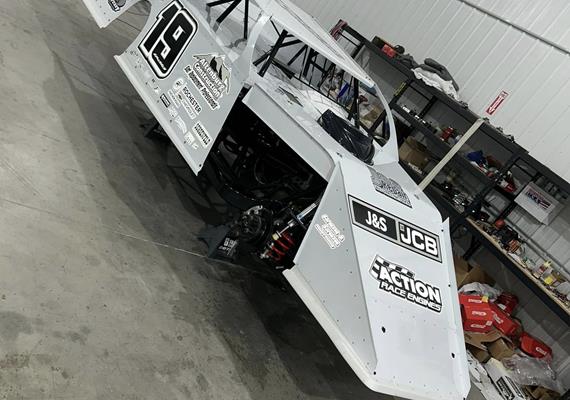Dustin Sorensen breaks out new Modified at Mississippi Thunder and Deer Creek