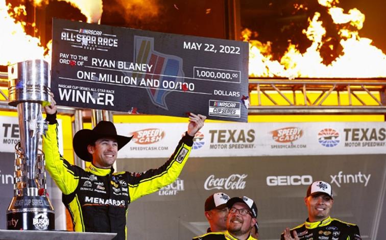Blaney 'holds on' for first All Star win