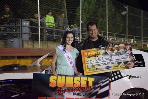 Lovell, Graham, LaBarge, McCleary, And Wolfe Bud Light Lime-A-Rita Ladies Night Winners