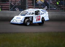 IMCA Modifieds Sizzle Season Opener at Willamette Speedway