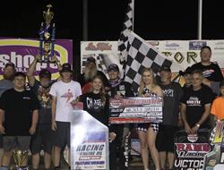 SMITH RUNS AWAY WITH NIGHT ONE OF NON-WING NATIONA